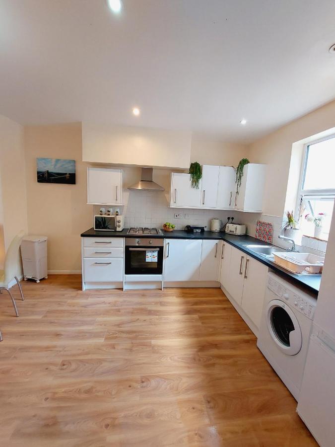 Elegant And Central Two Bedrooms House Bristol Exterior photo